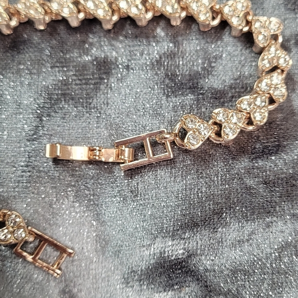 Rose Gold Heart Shaped  Bracelet - Picture 4 of 8